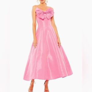 Mac Duggal Strapless Ball Gown with Bow Detail Size 6
